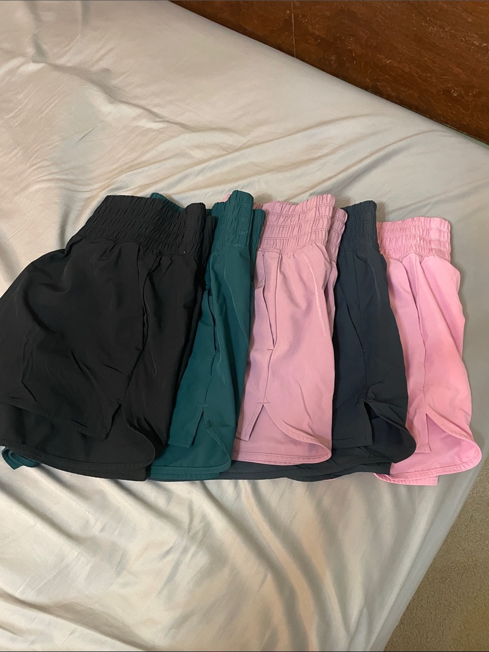 Old Navy Extra High-Waisted Crinkle Run Shorts 3” Inseam - Lot of 5 Large